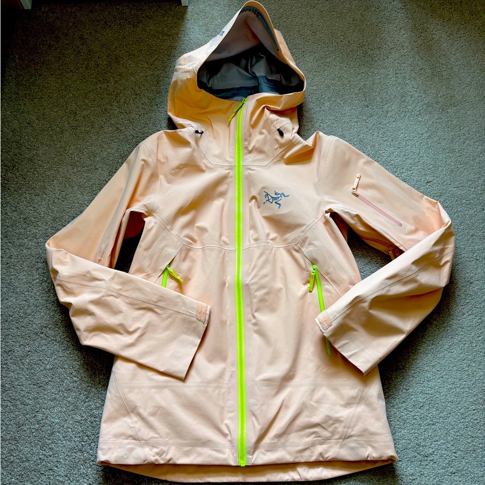 Arc’teryx Sentinel AR jacket size medium